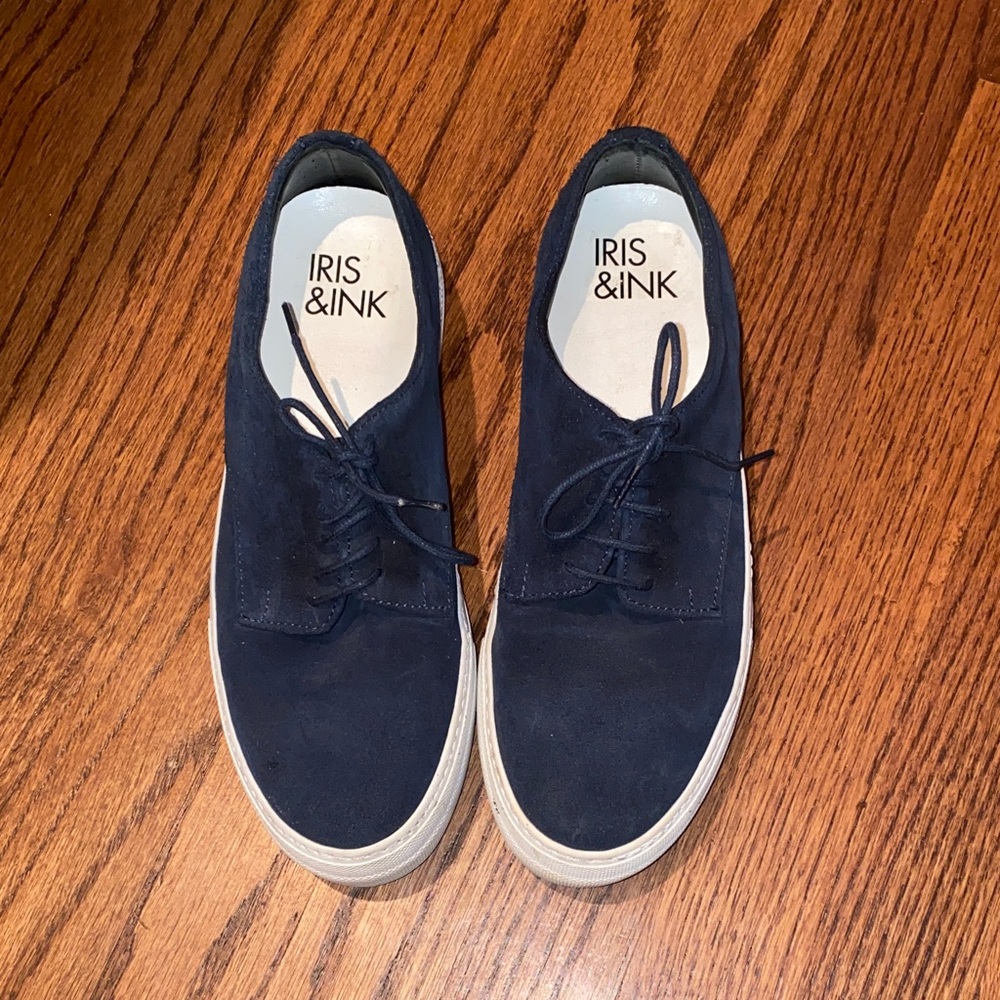 Women’s Navy Shoes